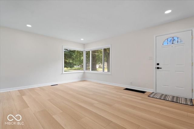 5632 Rosslyn, Indianapolis, IN 46220