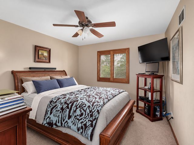 6451 Garfield Ridge Court, Burr Ridge, IL 60527