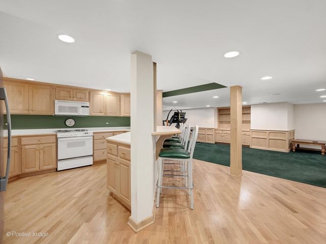6451 Garfield Ridge Court, Burr Ridge, IL 60527