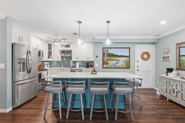 212 CEDARWOOD CIRCLE 212, Seminole, FL 33777