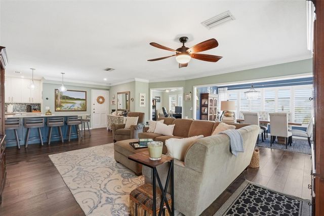 212 CEDARWOOD CIRCLE 212, Seminole, FL 33777