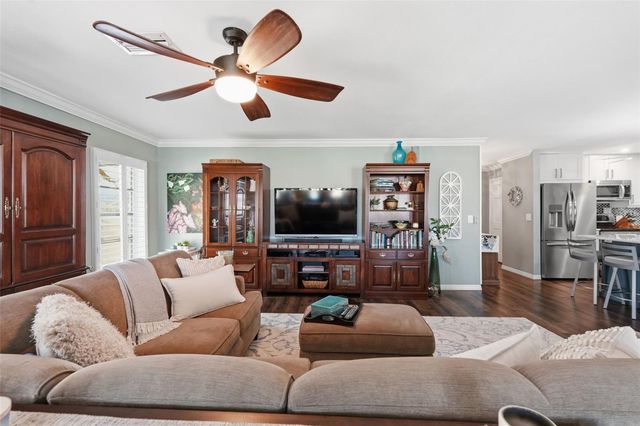 212 CEDARWOOD CIRCLE 212, Seminole, FL 33777