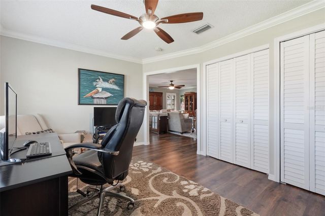 212 CEDARWOOD CIRCLE 212, Seminole, FL 33777