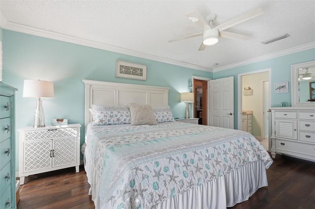 212 CEDARWOOD CIRCLE 212, Seminole, FL 33777