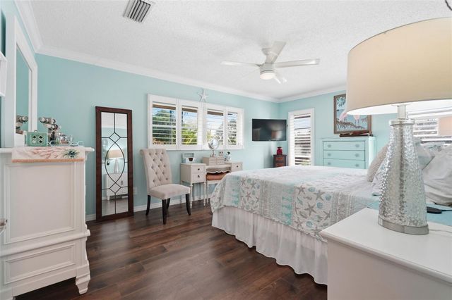 212 CEDARWOOD CIRCLE 212, Seminole, FL 33777