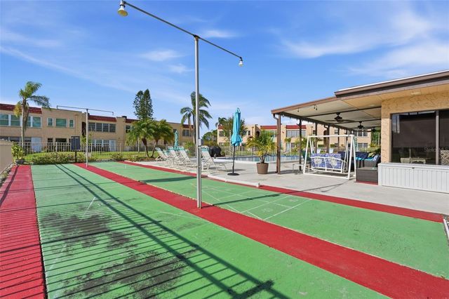 212 CEDARWOOD CIRCLE 212, Seminole, FL 33777