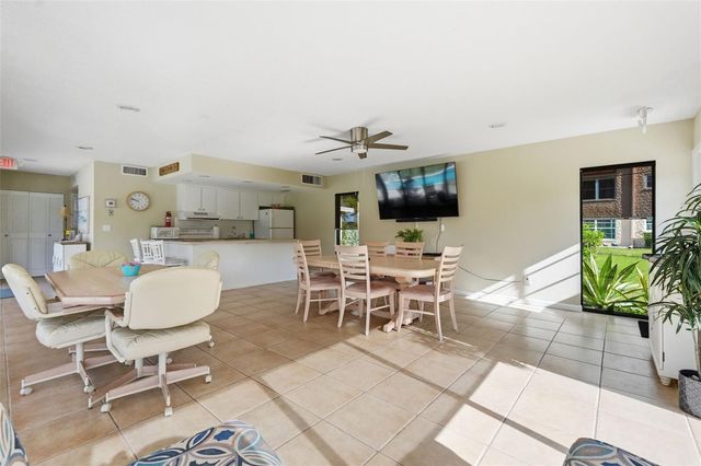 212 CEDARWOOD CIRCLE 212, Seminole, FL 33777