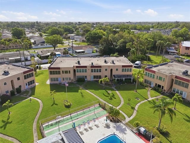 212 CEDARWOOD CIRCLE 212, Seminole, FL 33777