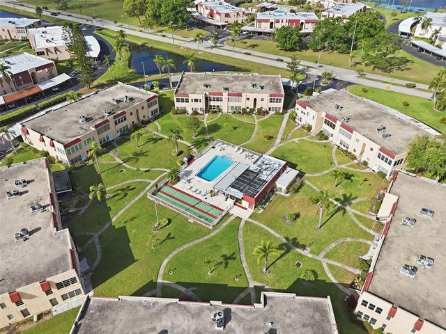 212 CEDARWOOD CIRCLE 212, Seminole, FL 33777