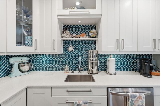 212 CEDARWOOD CIRCLE 212, Seminole, FL 33777