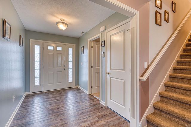 6411 Kinway Drive, Evansville, IN 47725