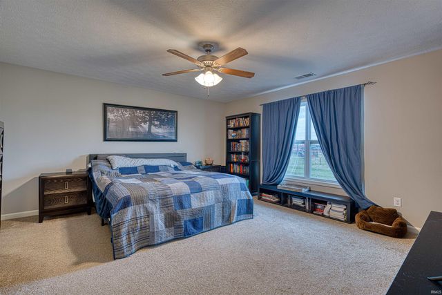 6411 Kinway Drive, Evansville, IN 47725