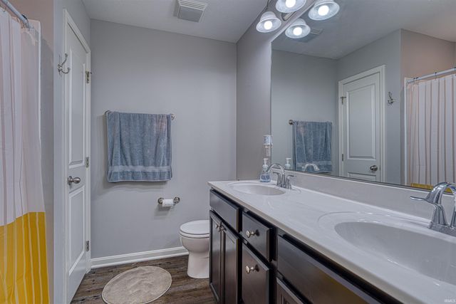 6411 Kinway Drive, Evansville, IN 47725