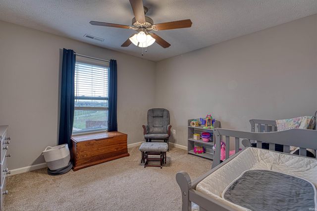 6411 Kinway Drive, Evansville, IN 47725