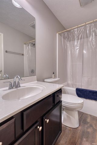 6411 Kinway Drive, Evansville, IN 47725