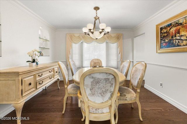 17 Thomas Drive, Manalapan, NJ 07726