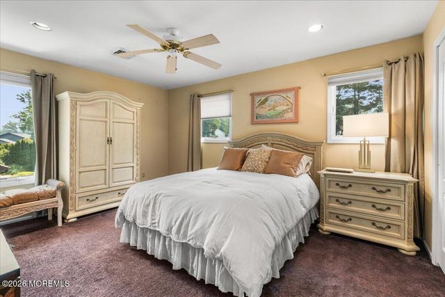 17 Thomas Drive, Manalapan, NJ 07726
