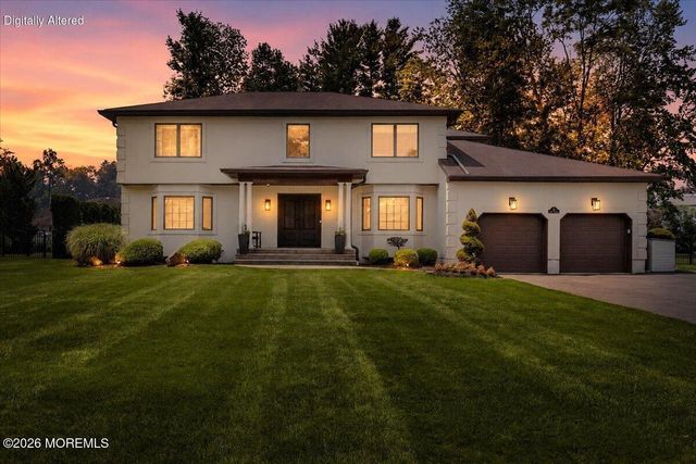 17 Thomas Drive, Manalapan, NJ 07726