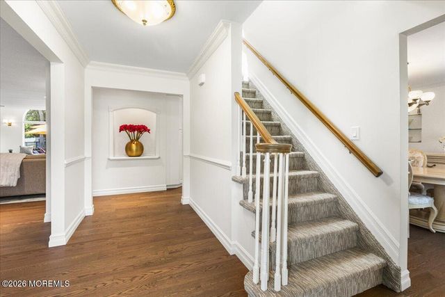 17 Thomas Drive, Manalapan, NJ 07726