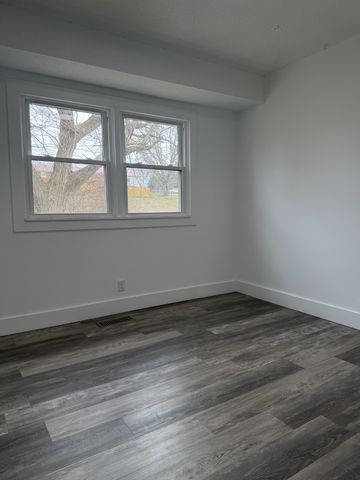 1704 Walnut Ave, Lawrenceburg, TN 38464