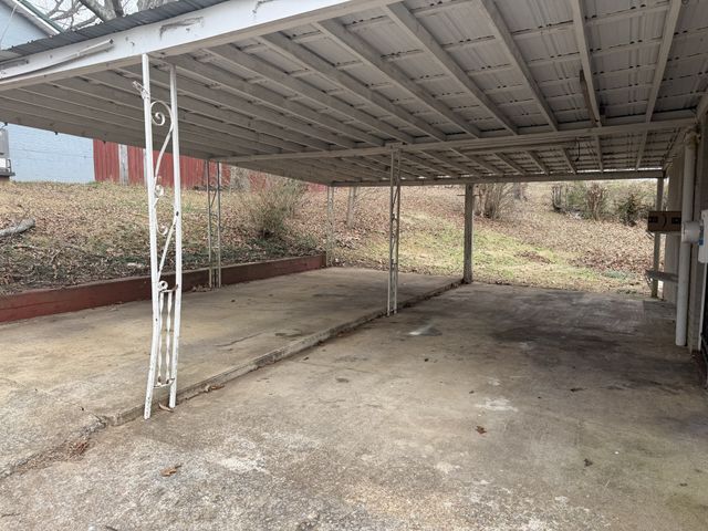 1704 Walnut Ave, Lawrenceburg, TN 38464