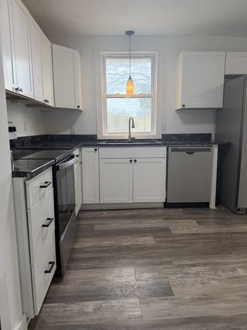 1704 Walnut Ave, Lawrenceburg, TN 38464