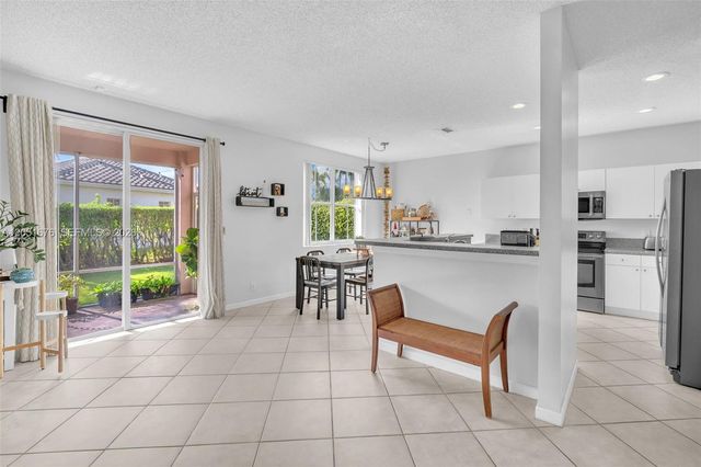 1058 Tupelo Way, Weston, FL 33327