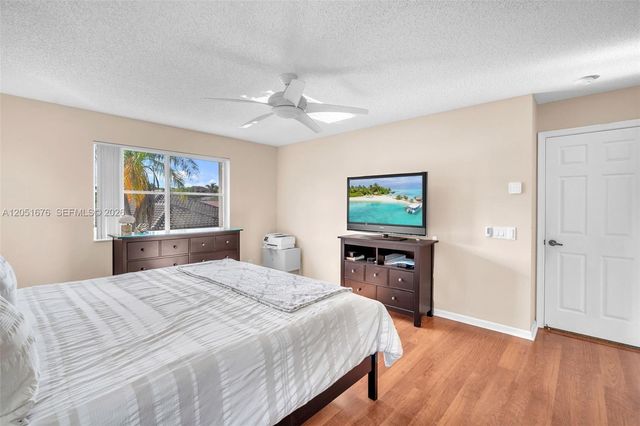 1058 Tupelo Way, Weston, FL 33327