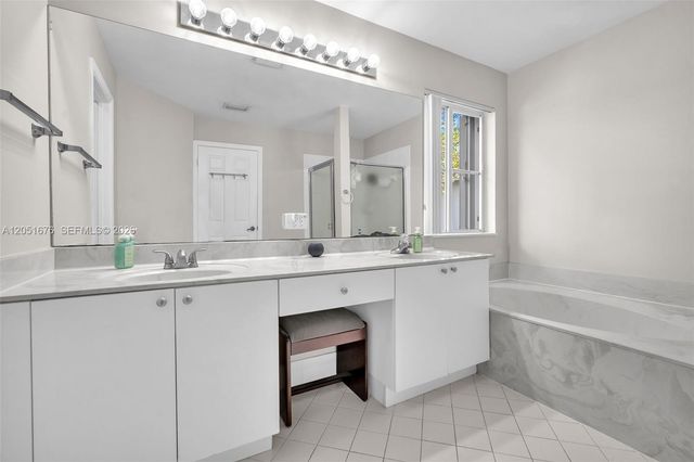 1058 Tupelo Way, Weston, FL 33327