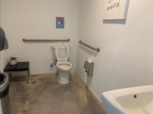 937 NW 3rd Ave, Miami, FL 33136