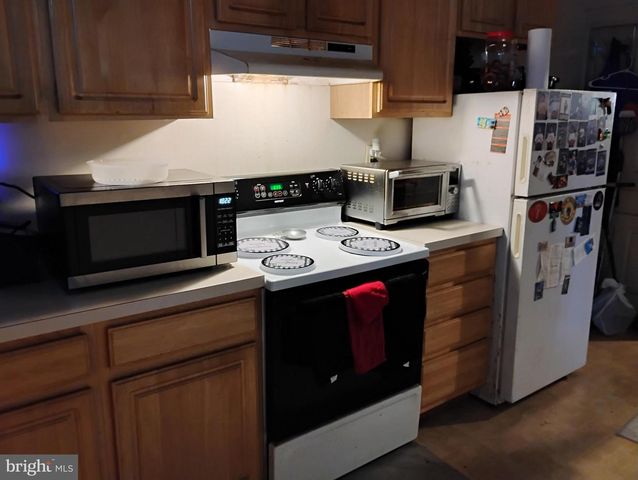 634 EMERALD ST, Harrisburg, PA 17110