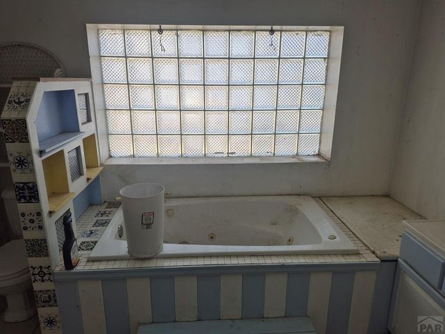 303 Jackson St, La Junta, CO 81050