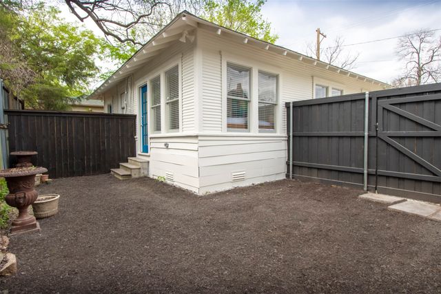 621 N Carroll Avenue, Dallas, TX 75246