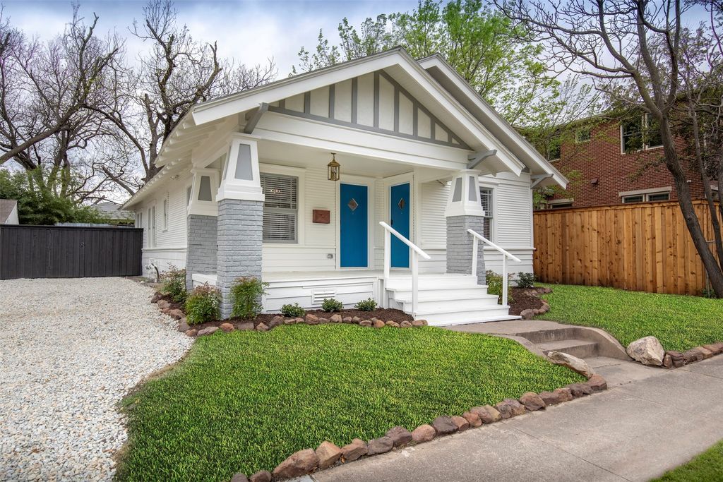 621 N Carroll Avenue, Dallas, TX 75246