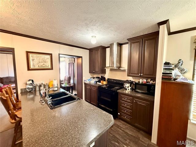 106 W Railroad Street, Gideon, MO 63848