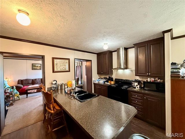 106 W Railroad Street, Gideon, MO 63848