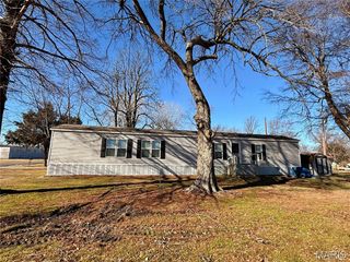 106 W Railroad Street, Gideon, MO 63848