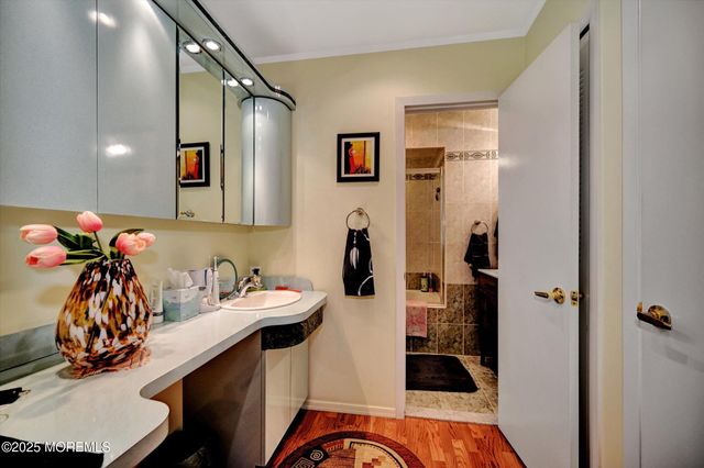 131 Amberly Drive J, Manalapan, NJ 07726