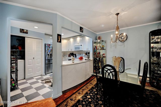 131 Amberly Drive J, Manalapan, NJ 07726