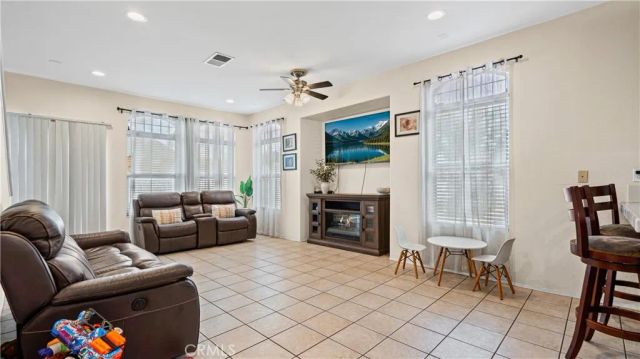 832 Laffey Lane, El Cajon, CA 92021