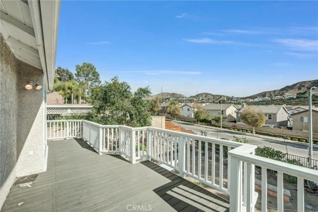 28314 Easton, Saugus, CA 91350