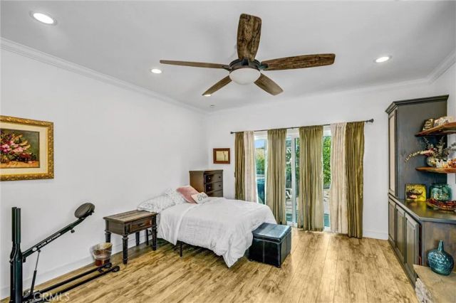 28314 Easton, Saugus, CA 91350