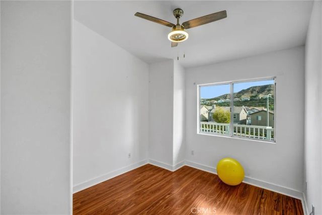 28314 Easton, Saugus, CA 91350