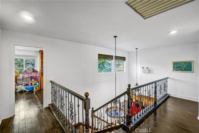 28314 Easton, Saugus, CA 91350