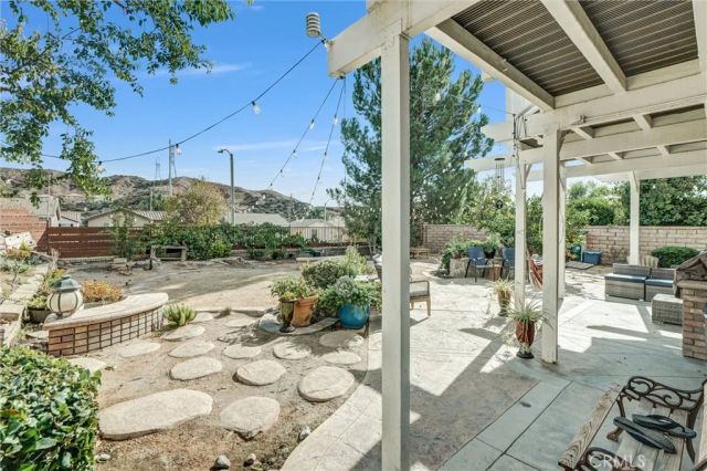 28314 Easton, Saugus, CA 91350