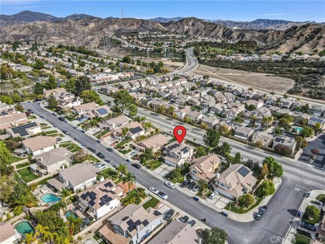 28314 Easton, Saugus, CA 91350