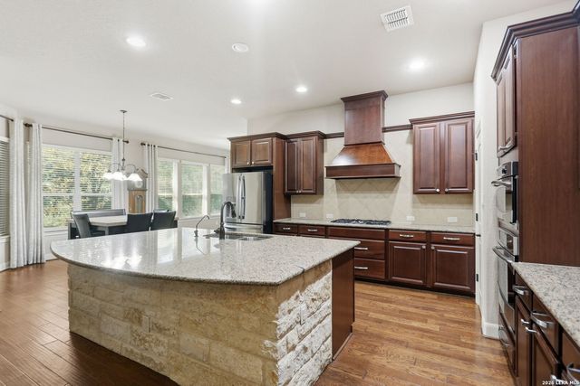10819 Meadow Link, New Braunfels, TX 78132