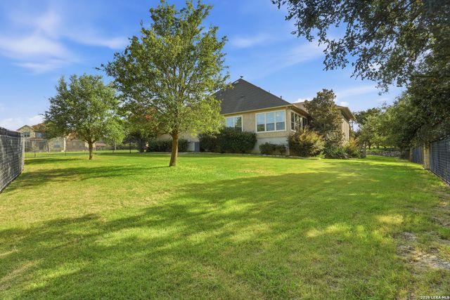 10819 Meadow Link, New Braunfels, TX 78132