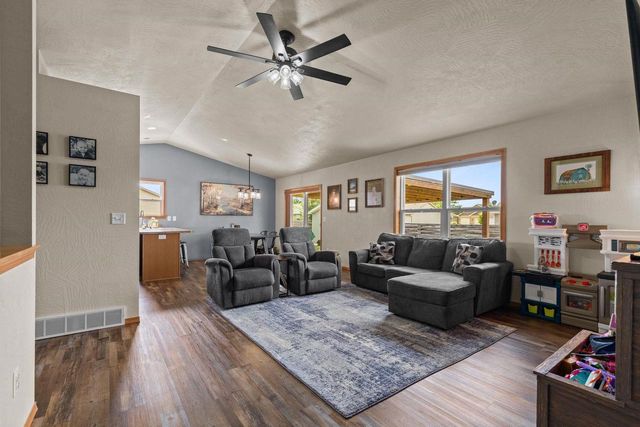 601 DEBRUIN ROAD, Combined Locks, WI 54113