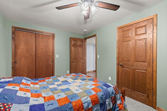 601 DEBRUIN ROAD, Combined Locks, WI 54113